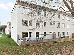 Lägenhet till salu på Hjortronvägen 41, bv i Kungsängen - Mäklarhuset